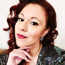 Elaine Rigas's Instagram, Twitter & Facebook