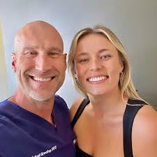 Collaboration at its finest!!! @rccornell has been my patient for several  years now. A couple years ago she asked me about the possibility of getting  veneers done. I told her at the
