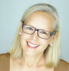 Candy Marshall's Instagram, Twitter & Facebook