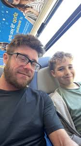 Had a great weekend with my boy, got him from div 8 to div 4 which he's  buzzing about, and he got Zaire-emery tradeable sold for 903k and wanted to  get toty