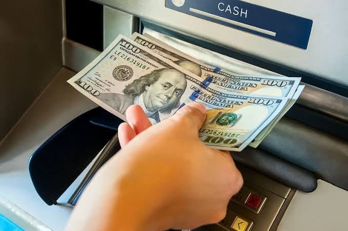Confirmado | Wells Fargo y Chase depositarán más de 300 dólares a todas  estas personas en octubre: ¿qué hacer para recibir el premio?