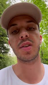 Swiss Comedy Influencer: Flavio Leu and the Beloved Dialect of Switzerland