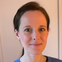 Laura Stradling's Instagram, Twitter & Facebook