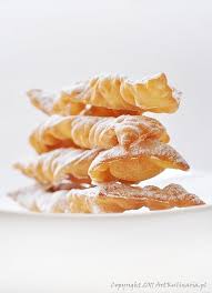 Chruściki są szybkie do zrobienia i maja prosty i krótki skład. Faworki Chrust Artkulinaria Food Sweet Recipes Cooking Recipes