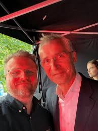 Vi er stolte over å ha blitt kåret til årets partner for Kongsberg Agenda!  🎉 Dette er en fantastisk anerkjennelse av alt arbeidet vi har lagt ned, og  vi kunne ikke ha