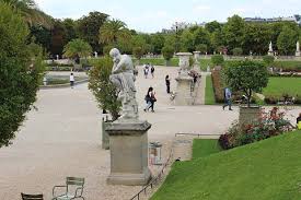 The garden of the french senate is inspired by the boboli gardens in florence. Le Jardin Du Luxembourg A Popular Garden In Paris