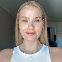 Maxine Lindo's Instagram, Twitter & Facebook