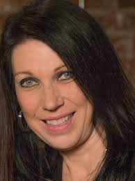 Ruth Hoffman's Instagram, Twitter & Facebook