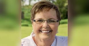 Sharon Cushman's Instagram, Twitter & Facebook