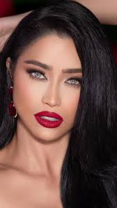 Del lienzo en blanco al arte en movimiento. 🎨 Disfruta con nosotros la  magia de la transformación. #MissVenezuela #MV25, Silvia Maestre es… ,  ¿Están listos para una noche mágica? ✨ #MV25, 📸 ...