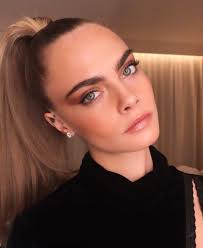Maybe you would like to learn more about one of these? 1419 Best Cara Delevingne Images On Pholder Cara Delevingne Makeup Addiction And Celebs