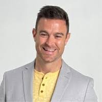 Tim Kelly's Instagram, Twitter & Facebook