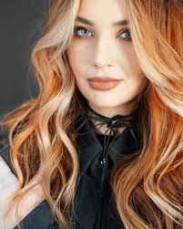 Calico with a fall twist Two rows of @lushlocks_bylatitude Model  @jas_damerval Styled by @brittanywestwoodstyle rack #gingerhair #copperhair  #calicohair #behindthechair #fallblonde