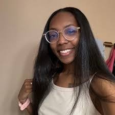 Kellie Hamilton's Instagram, Twitter & Facebook