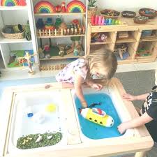 Sensortisch Mit Unserem Flisat Tisch Von Ikea Als Sensortisch Mit Wasser Tremendous Einfach Zu Erstellen Und Sehr Beliebt Bei Den Kleinen T Ikea Baby Beliebt