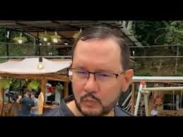 Nayeli Cisneros, comerciante