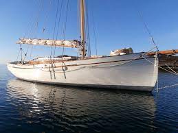 Fresh Faced Wide Eyed Ben Harris Classic Yacht Tv Classic Yachts Sailing Sailing Yacht