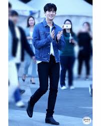 Pin By Kimvishu On K Pop Boy As Men Park Hyung Sik Strong Girls Korean Actors