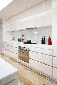 See more ideas about splashback, kitchen splashback, glass splashback. Guide On Choosing Kitchen Glass Splashbacks Trendy Kitchen Backsplash Trendy Kitchen Tile Kitchen Renovation