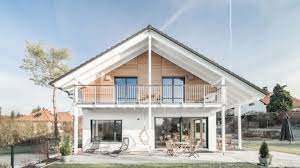 Şimdi, yaptıracağınız evi betonarme ve en az 100 m2 olarak düşündüğümüzde karşınıza çıkacak maliyeti hesaplayalım bu bedel, kaba bir inşaata metrekare başına biçilen tutar. Ev Yapma Maliyeti 100 Metrekare Ev Maliyeti 2020 Ne Kadardir