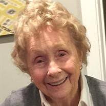 Beatrice Kimball's Instagram, Twitter & Facebook