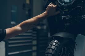 +62 21 1500580, kode pos: Husqvarna Motorcycles