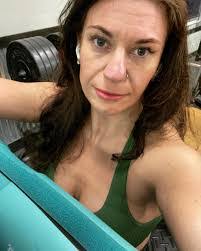 Kristin Blevins's Instagram, Twitter & Facebook