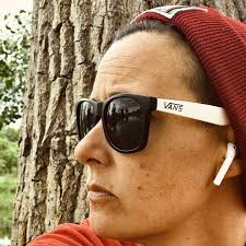 Stream Tara Hines music