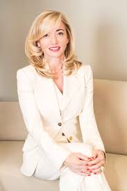 Federica Marchionni Is Land S End S New Ceo Photo Land S End Frauen Frisuren Frisuren Fur Altere Frauen Haar Styling