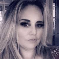 Leanne Calhoun's Instagram, Twitter & Facebook