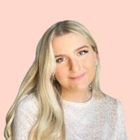 Heidi Mccormick's Instagram, Twitter & Facebook