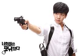 너희들은 포위됐다 / you're all surrounded chinese title: You Re All Surrounded With Secrets The Cat That Watches Tv