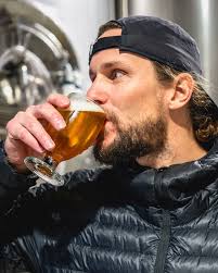 NOTORIOUS IPA3 IS BACK. Clocking in at 11.5%, this heavy hitter not for the  faint of heart. 😏🍺 Pouring now @boneyard_pub as well as our Lake Place  Taproom. Come and get it ☠️🍻