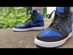 Blue shoes first surfaced on chictopia's streetstyle gallery in spring 2008 seen on san luis obispo blogger lindarrr. Unboxing Nike Ebernon Mid Basketball Shoes Black And Blue Youtube