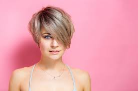 In hairstyles for round faces, short hairstyles, short hairstyles for women. Short Hair For Round Face 15 Stylish Ideas For 2020