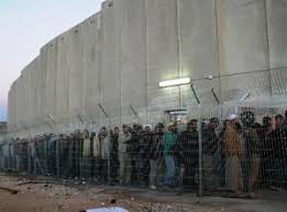 Una blu, che permette a coloro che la. Controinformazione Info La Costruzione Del Muro In Palestina Monumento Alla Vergogna Di Un Mondo Assente