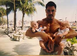 Corona is admitted to the florida bar and the federal bar of the united states district court for. Caras Martita Fort Recordo La Anecdota Mas Insolita Que Vivio Con Ricardo Fort En Miami