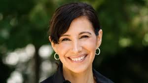 Community Scene: Deco at the Drake