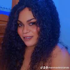 Johanne Pierre c youn egzamp de youn page ki pa fake paské foto li yo  konsistent, epi yo gen date Depi 2015. Nou mété youn gren foto Epi, lòt  foto c foto