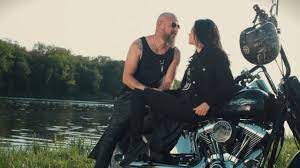 3:35 trupazeroofficial 1 223 078 просмотров. Trupa Zero Feat Evelyn Pentru Totdeauna Official Video Youtube