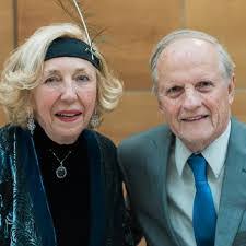 Leslie Marrs's Instagram, Twitter & Facebook