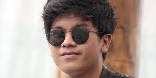 Segala rasa yang telah kau berikan masih tak mampu mengubati perasaan yang telah kau nodai padaku. Lirik Dan Chord Lagu Kenangan Dari Haqiem Rusli