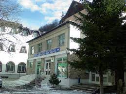 Complexul balnear racovita este situat la doar 18 km distanta de sanatoriul salin targu ocna, dezvoltat la o adancime de 130 km, in. Profimedicine