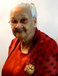 Lee Tye's Instagram, Twitter & Facebook