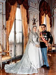 Check spelling or type a new query. Das Brautkleid Von Kate Middleton Gab Es Schon Einmal