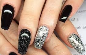 El largo de las uñas también puede definir tu personalidad. Disenos Unas Acrilicas Negras Decoracion De Unas