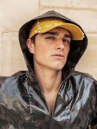 Spring/Summer 2025 collection film (excerpt) by Daniel Riera  @danielrieraofficial feat. @roger.nie and @lodivad Music by @first__hate