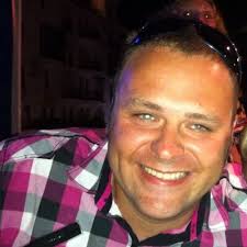 Lee Cave (@Lee_Cave)