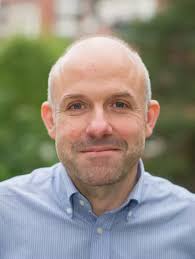 Här är det paket från golv till tak