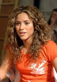 Hairstyle Shakira Long Curly Hair Hairstyle Curly Hair Hairstyle Long Shakira Curly Hair Styles Shakira Hair Hair Styles
